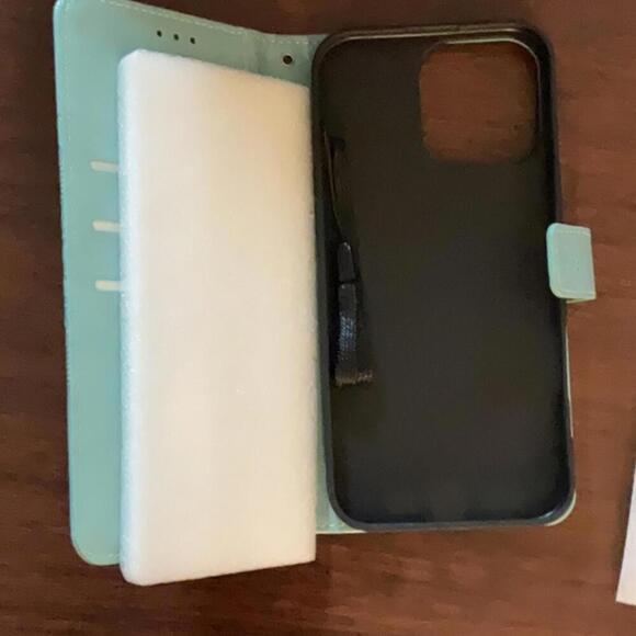 🍁Mint Green Embossed Faux leather Wallet Case - Picture 4 of 6